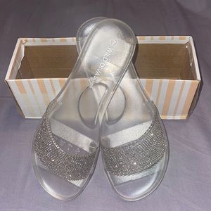 WILD DIVA Lounge size 7, new